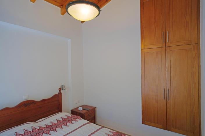 Image No.15-2 Bed House for sale