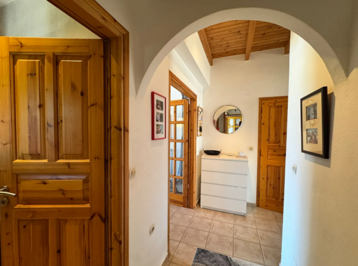 Image No.16-2 Bed Villa for sale