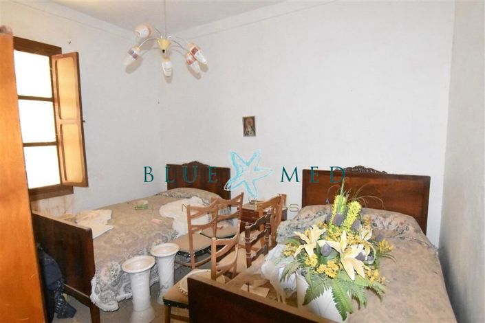 Image No.7-2 Bed House for sale