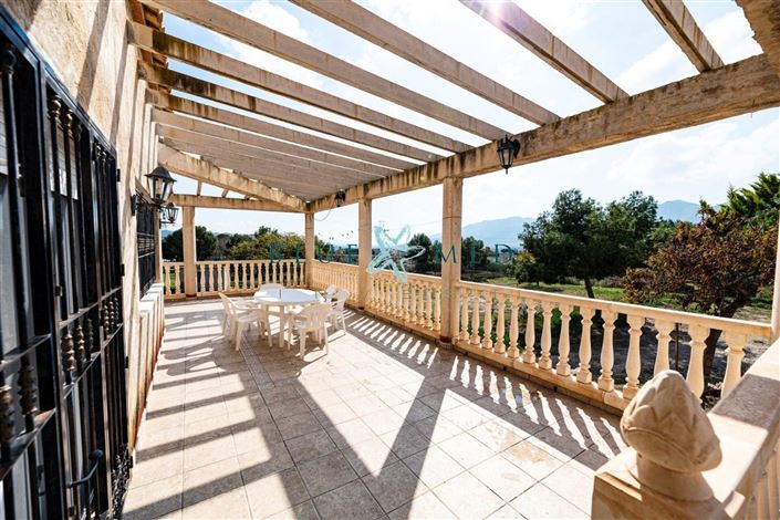 Image No.17-4 Bed Country House for sale
