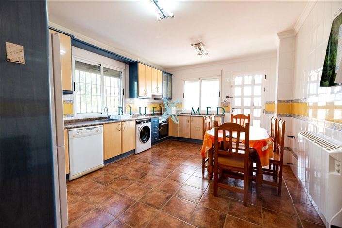 Image No.45-4 Bed Country House for sale