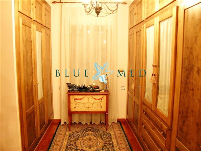 Image No.26-6 Bed Country House for sale