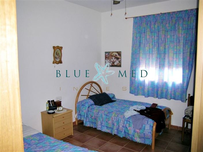 Image No.5-6 Bed Country House for sale
