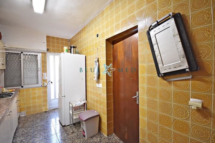 Image No.8-4 Bed Property for sale