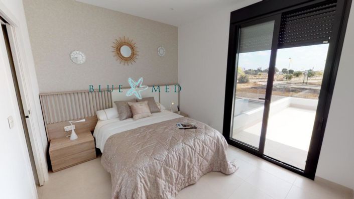 Image No.5-3 Bed House for sale