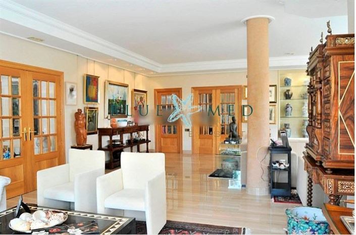 Image No.15-7 Bed Villa for sale