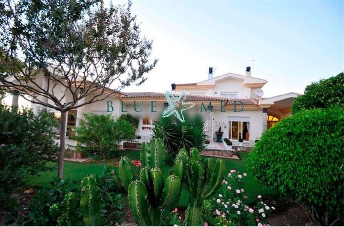 Image No.8-7 Bed Villa for sale