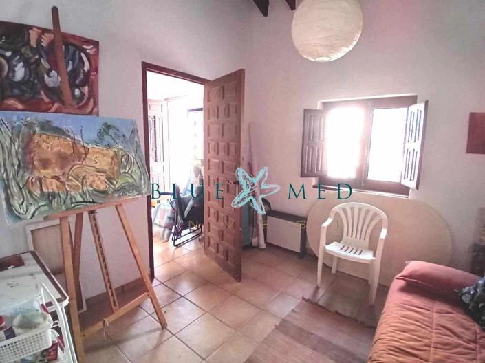 Image No.20-6 Bed Country House for sale
