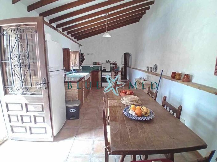 Image No.21-6 Bed Country House for sale