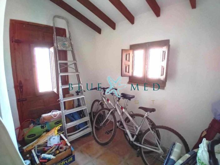 Image No.30-6 Bed Country House for sale