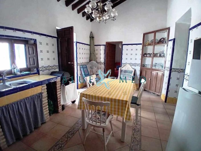 Image No.6-6 Bed Country House for sale