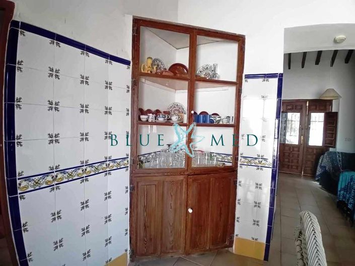 Image No.7-6 Bed Country House for sale