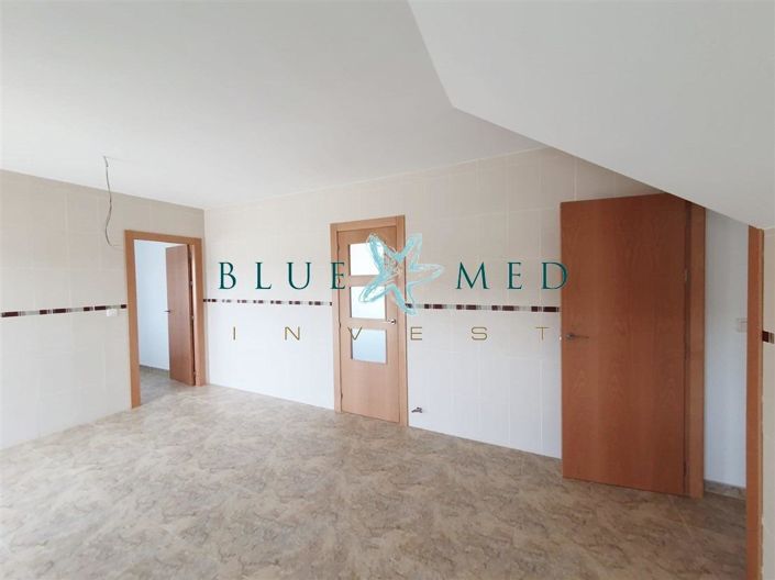 Image No.12-5 Bed Country House for sale