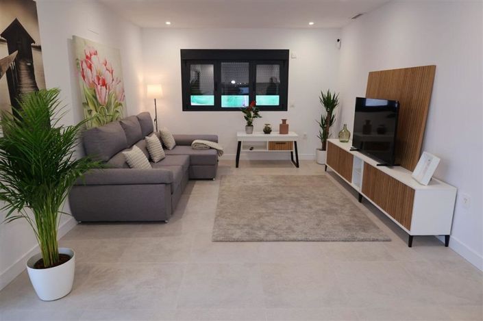 Image No.36-3 Bed Villa for sale
