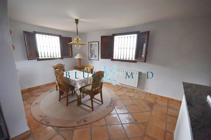 Image No.12-4 Bed Villa for sale