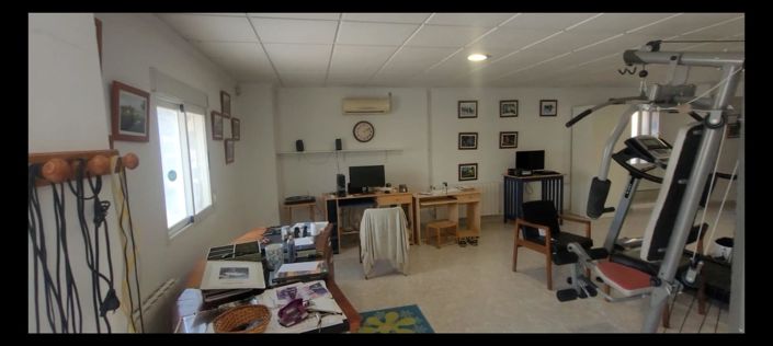 Image No.45-3 Bed House for sale