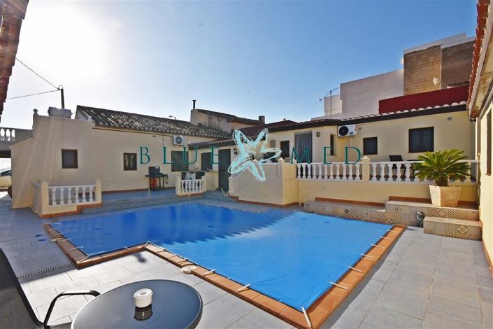 Image No.18-6 Bed Country House for sale