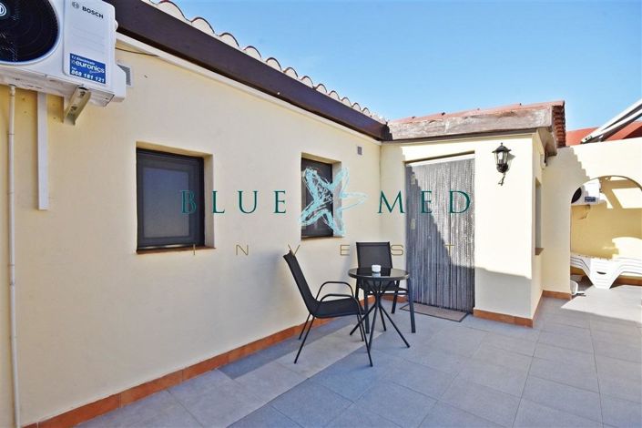 Image No.38-6 Bed Country House for sale
