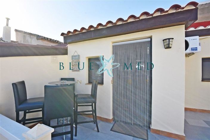 Image No.42-6 Bed Country House for sale