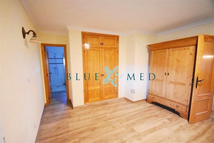 Image No.19-4 Bed Country House for sale