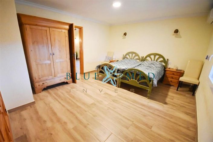 Image No.21-4 Bed Country House for sale