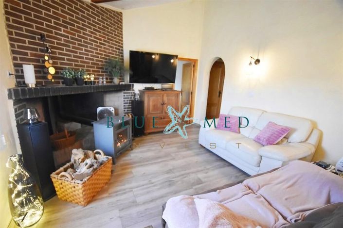 Image No.26-4 Bed Country House for sale