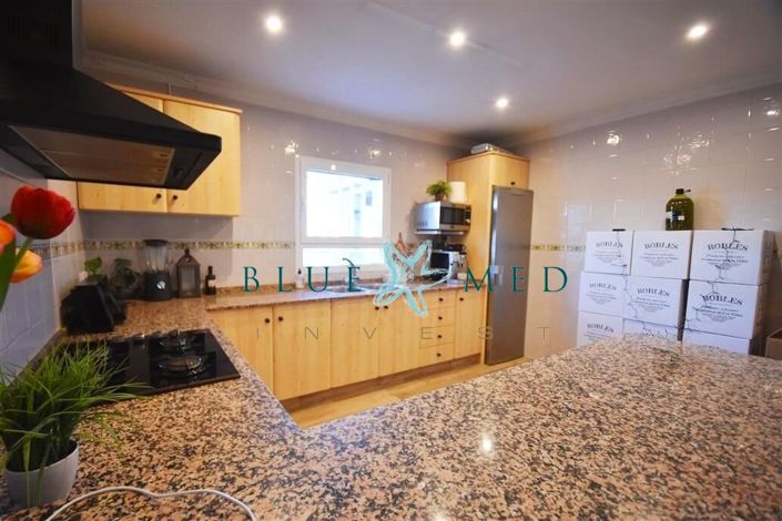 Image No.7-4 Bed Country House for sale