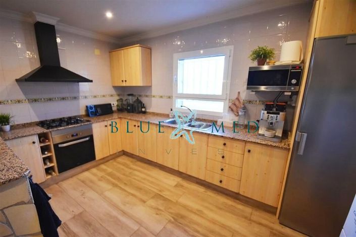Image No.9-4 Bed Country House for sale