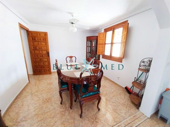 Image No.12-5 Bed Country House for sale