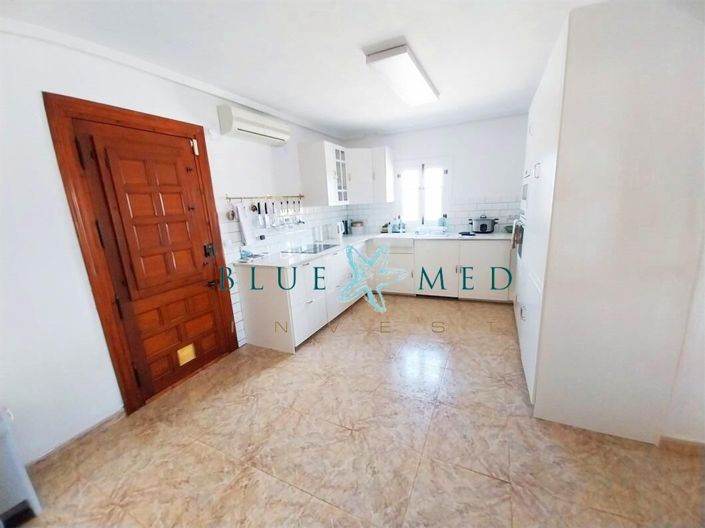 Image No.16-5 Bed Country House for sale