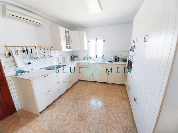 Image No.17-5 Bed Country House for sale