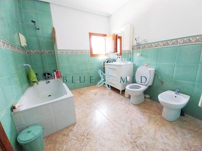 Image No.24-5 Bed Country House for sale