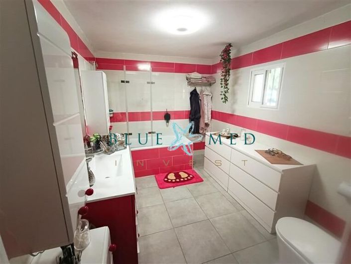 Image No.19-2 Bed Country House for sale