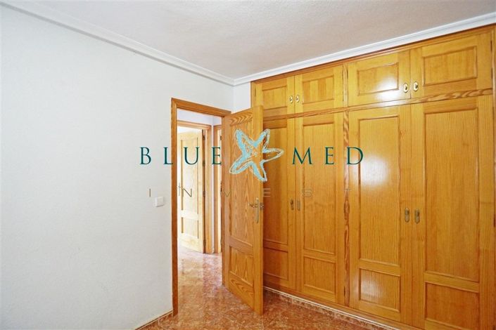 Image No.20-3 Bed Flat for sale