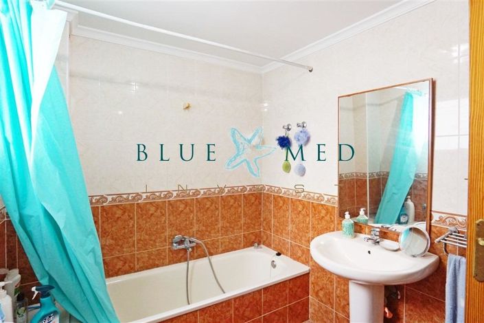 Image No.21-3 Bed Flat for sale