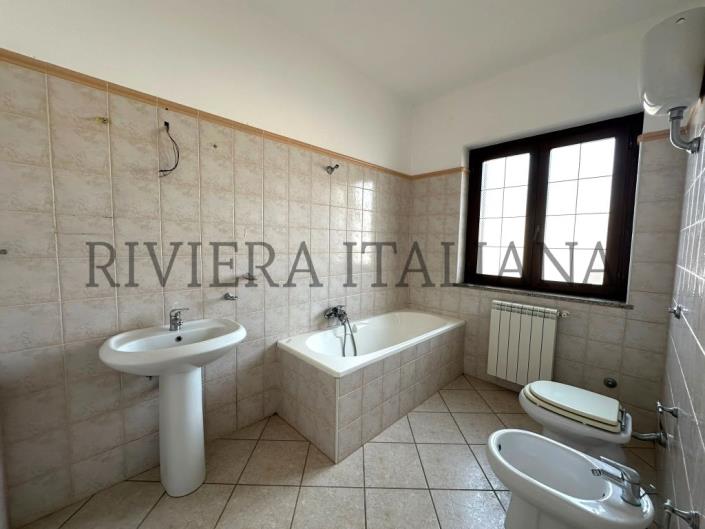 Image No.20-Appartement de 4 chambres à vendre à Scalea