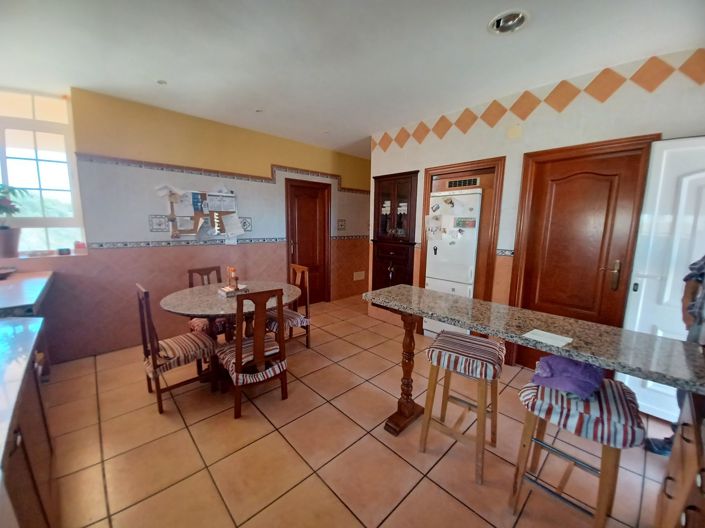 Image No.11-4 Bed Villa for sale