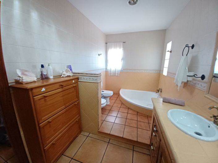Image No.21-4 Bed Villa for sale