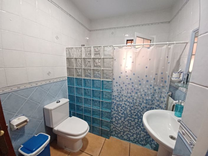 Image No.28-4 Bed Villa for sale