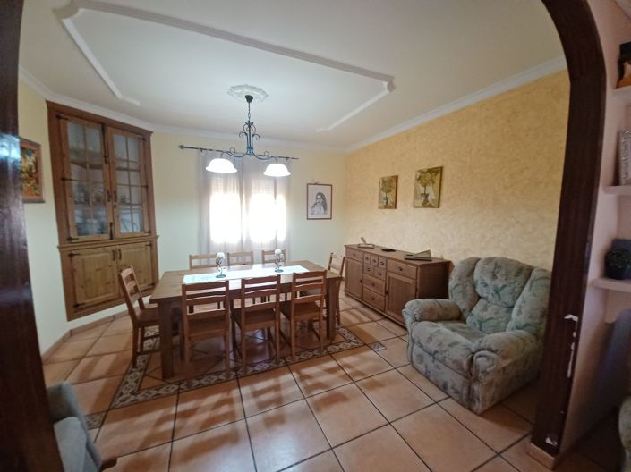 Image No.8-4 Bed Villa for sale