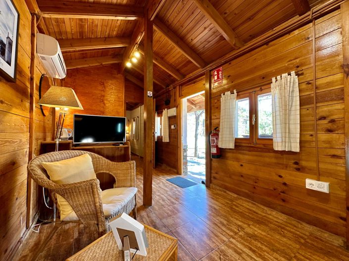 Image No.26-5 Bed Property for sale