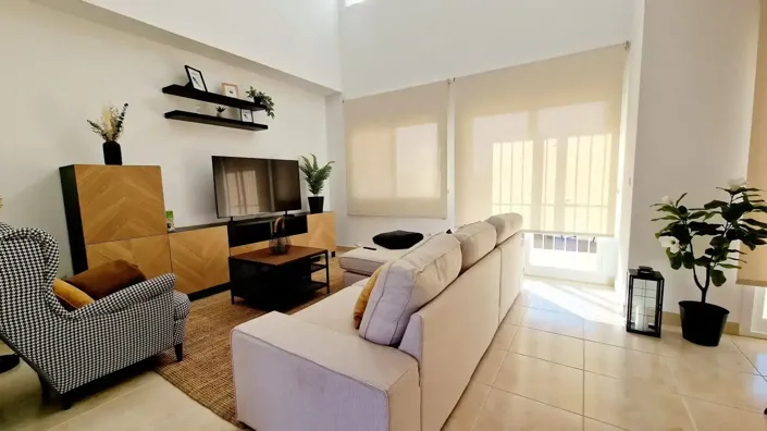 Image No.10-3 Bed Villa for sale