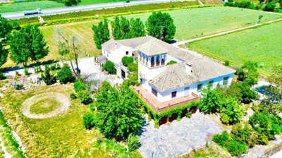 historic-luxury-cortijo-estate-near-granada-6
