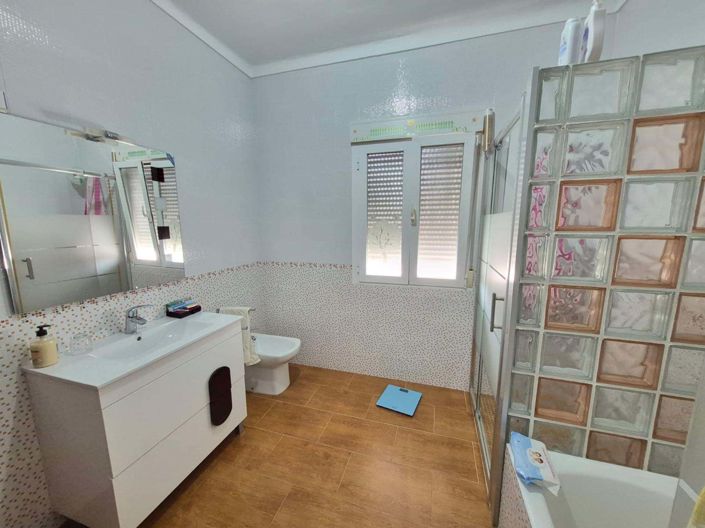 Image No.13-4 Bed Villa for sale