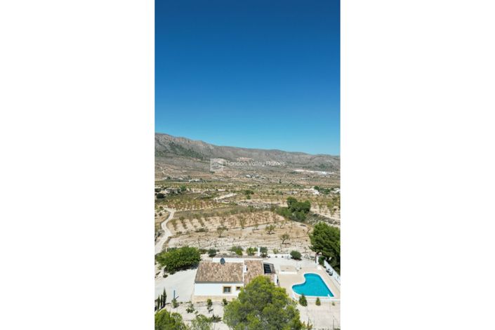 Image No.13-4 Bed Property for sale