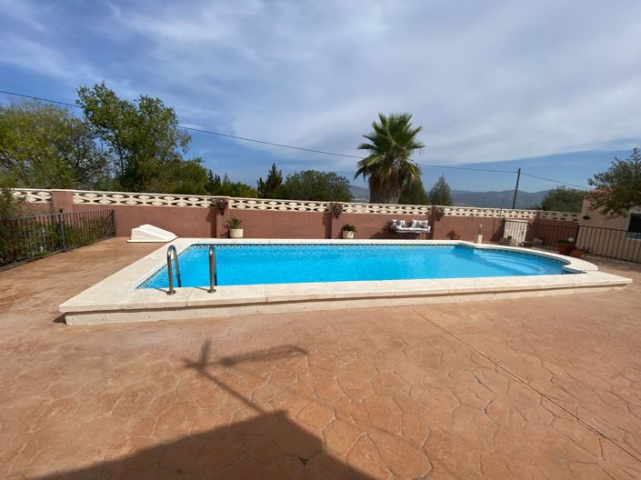 Image No.3-5 Bed Villa for sale