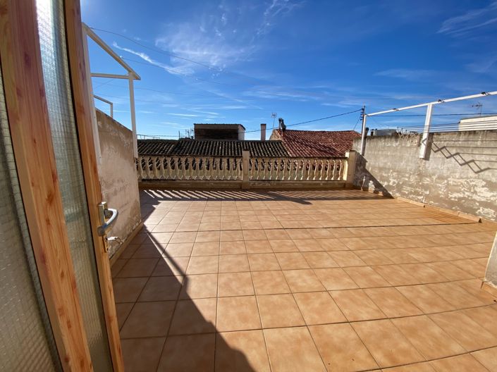 Image No.2-5 Bed Townhouse for sale