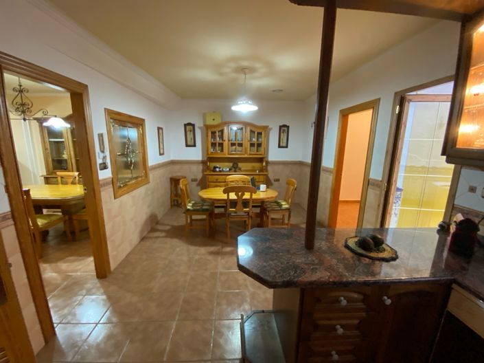 Image No.23-5 Bed Townhouse for sale