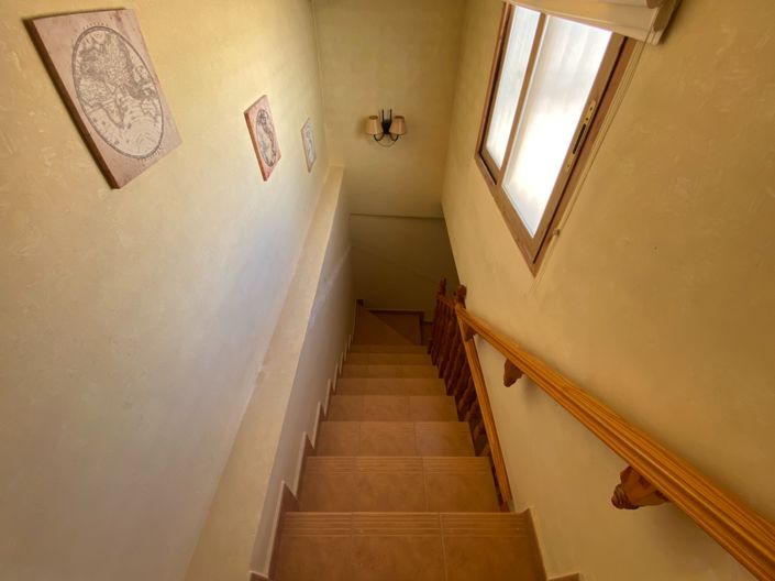 Image No.32-5 Bed Townhouse for sale