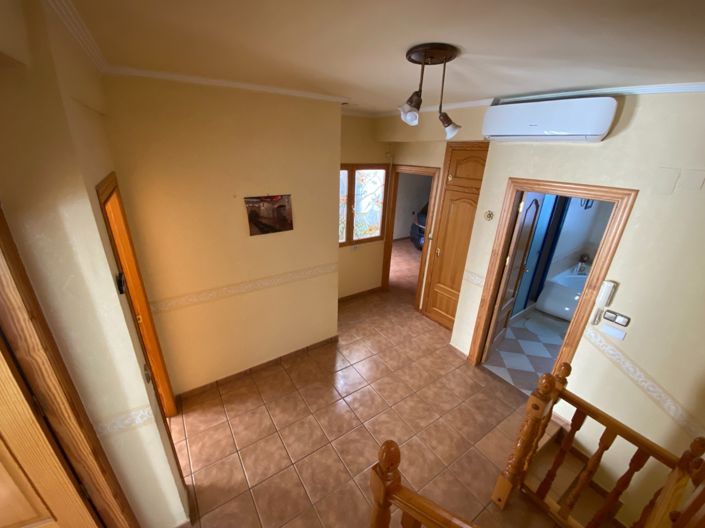 Image No.33-5 Bed Townhouse for sale